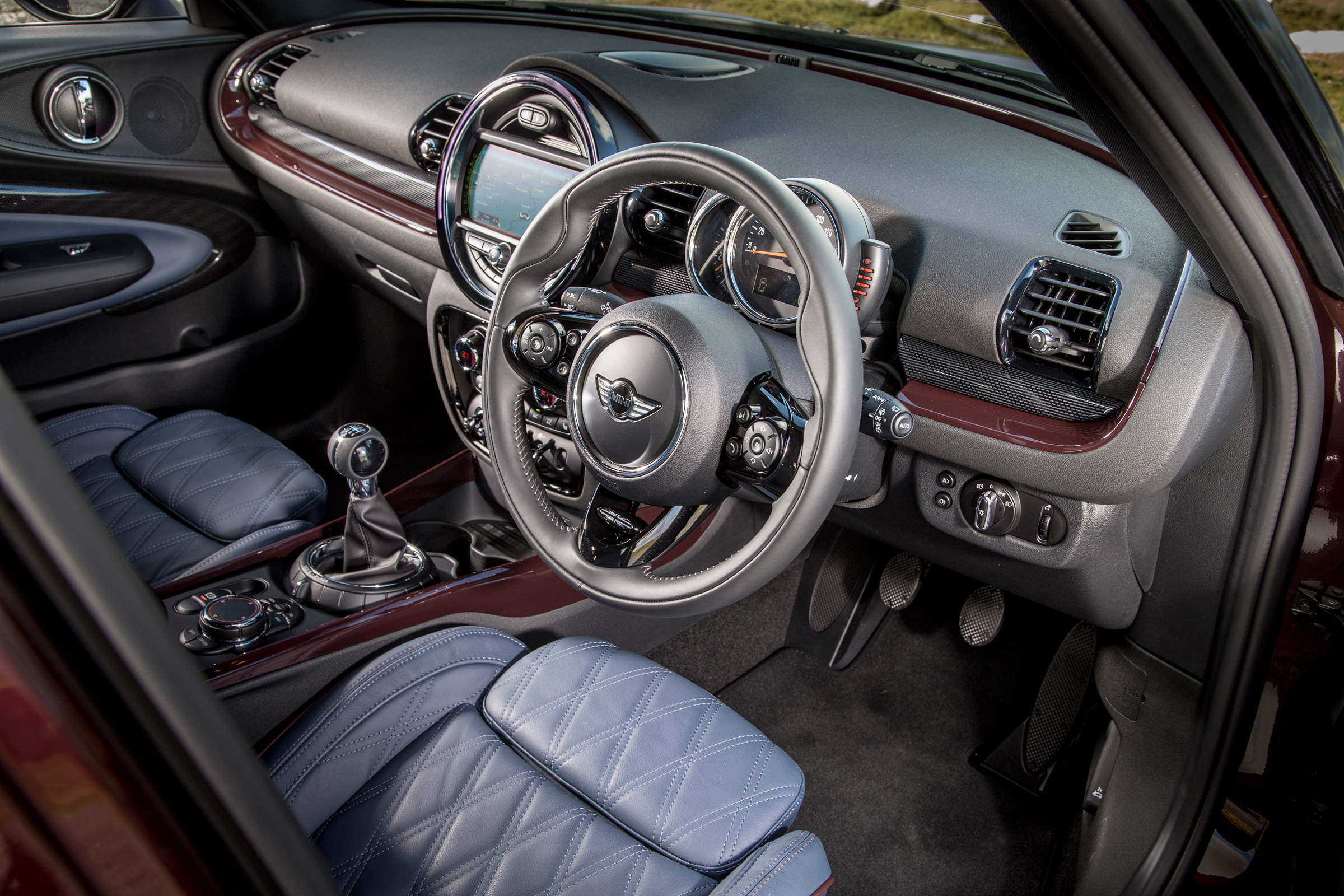 MINI Cooper D Clubman 2015 steering wheel