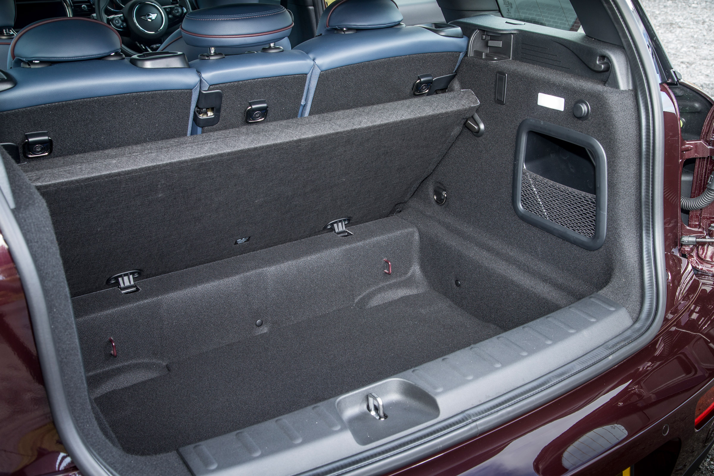 MINI Cooper D Clubman 2015 boot