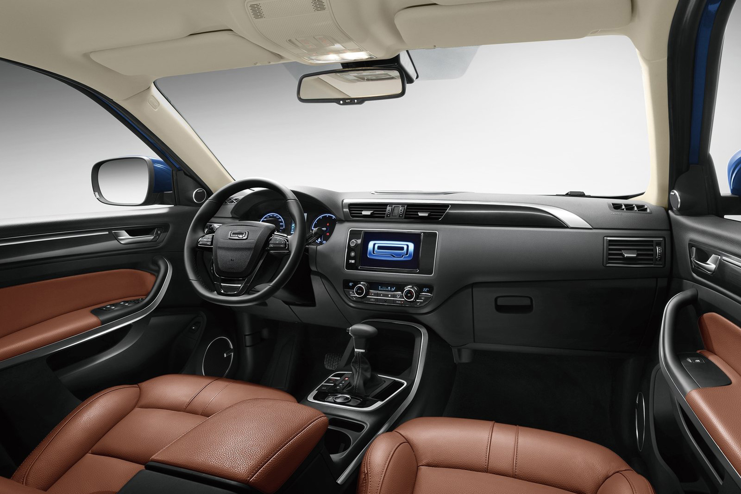 Qoros 5 SUV interior