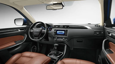 Qoros 5 SUV interior