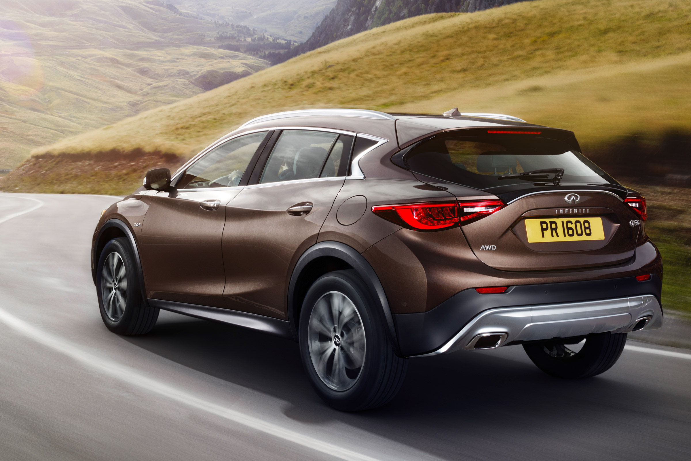 Infiniti QX30 rear 2