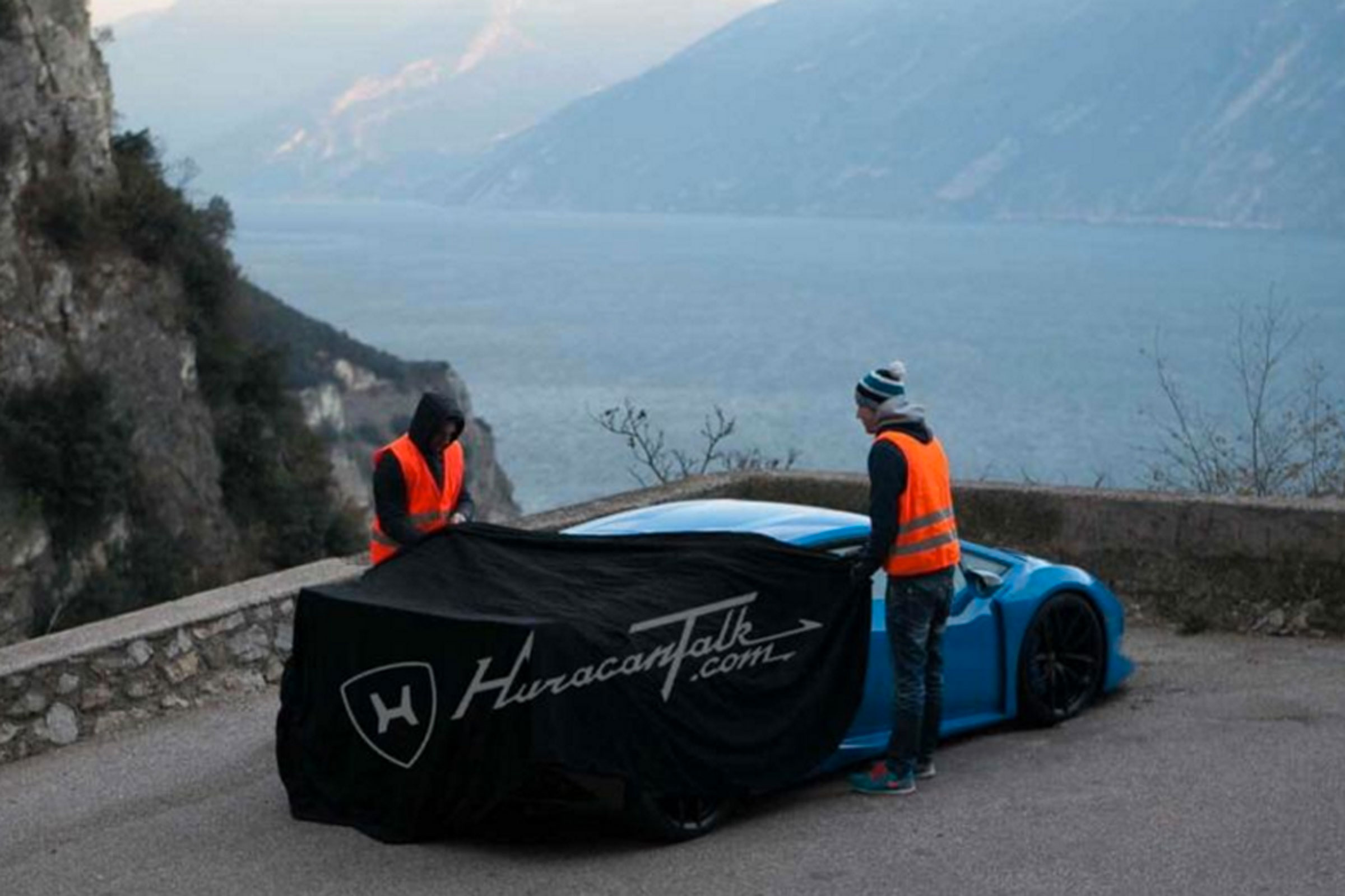 Lamborghini Huracan SV spy shots