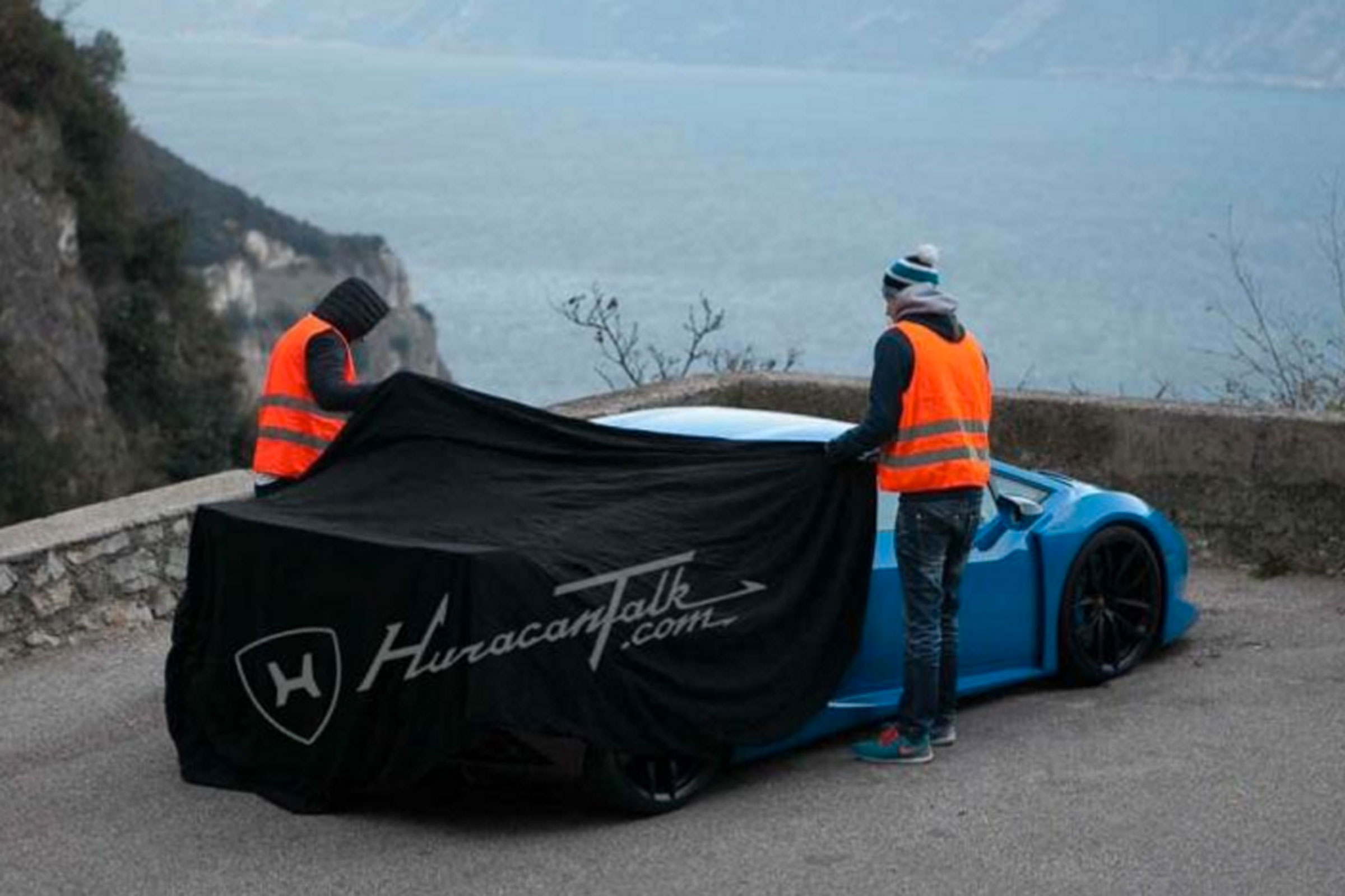 Lamborghini Huracan SV spy shots