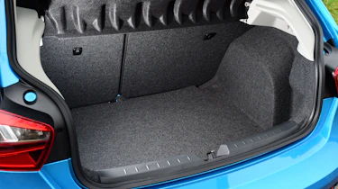 SEAT Ibiza FR 2015 UK boot