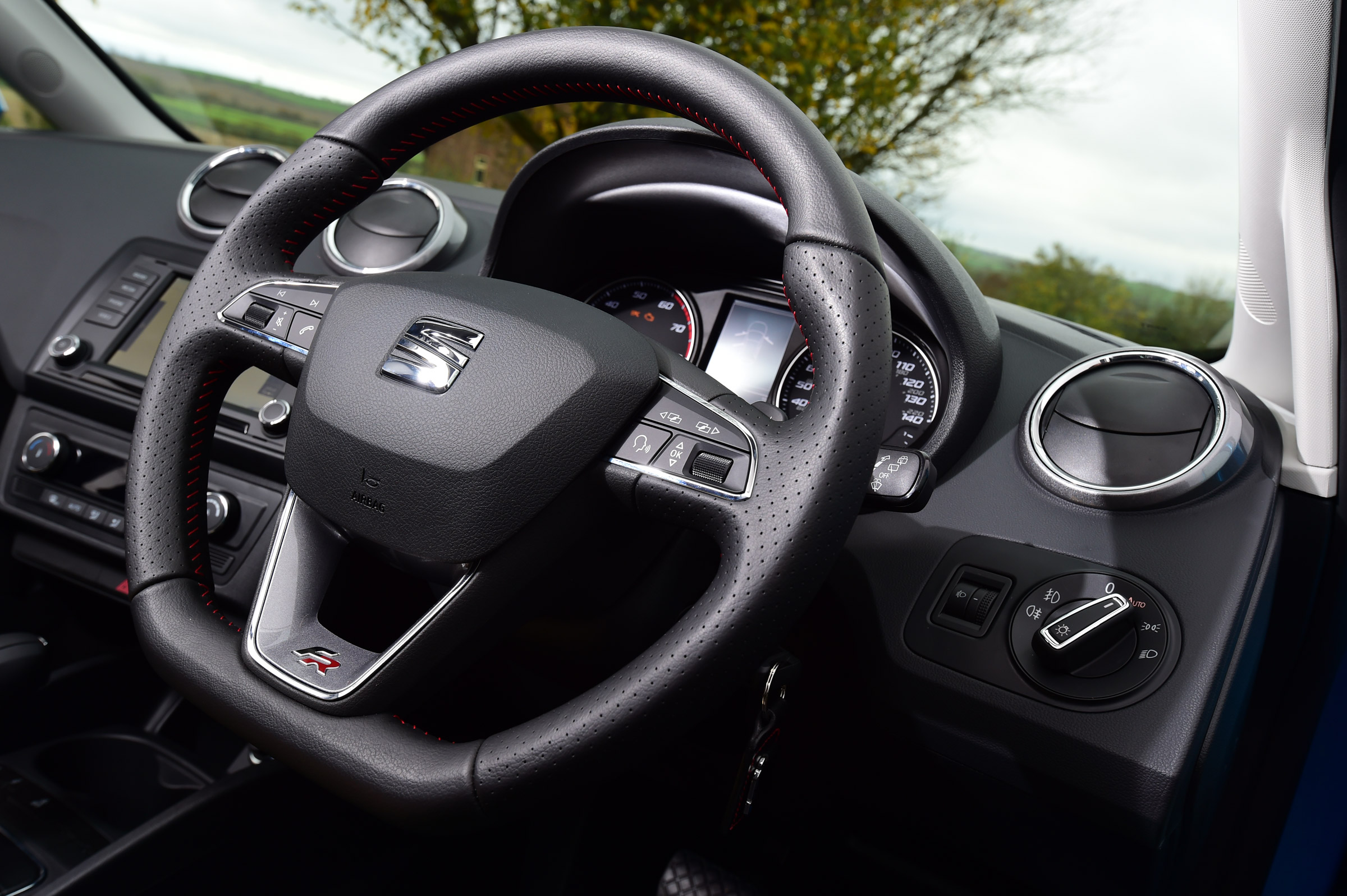 SEAT Ibiza FR 2015 UK interior