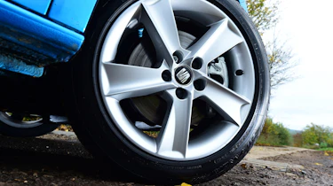 SEAT Ibiza FR 2015 UK wheel