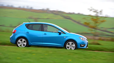 SEAT Ibiza FR 2015 UK side