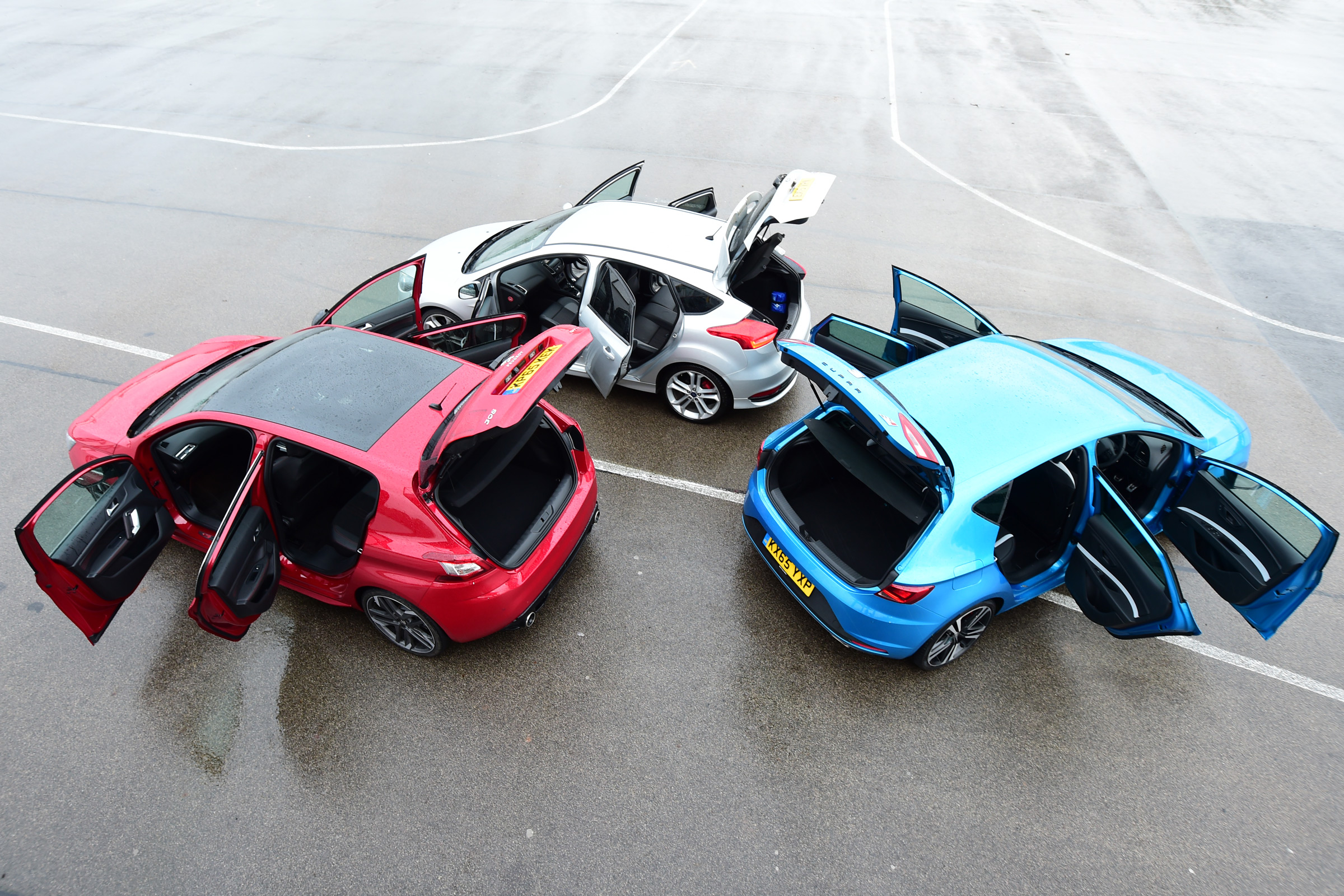 Peugeot 308 GTi vs Ford Focus ST Mountune vs SEAT Leon Cupra practicality