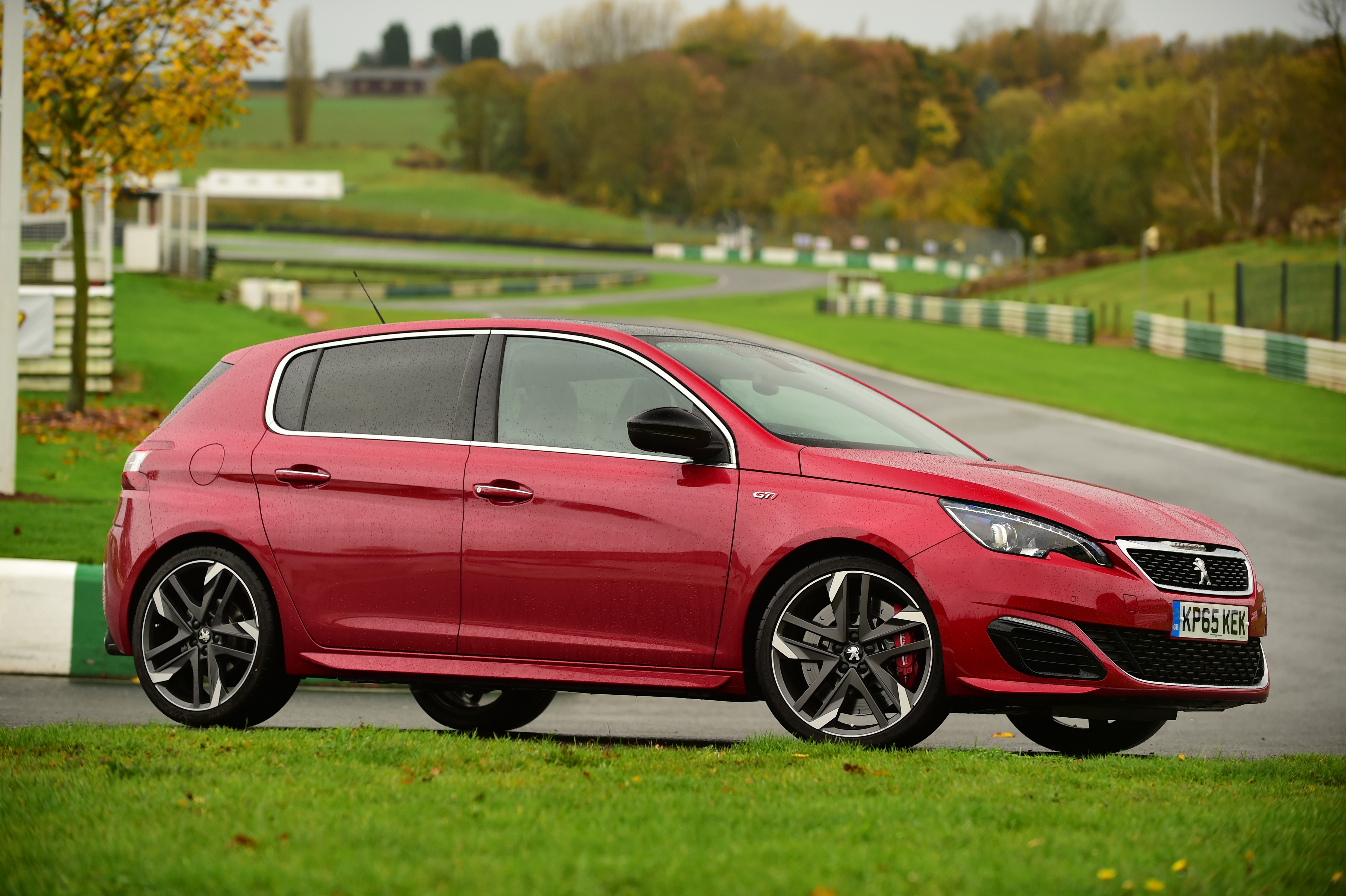 Peugeot 308 GTi front quarter