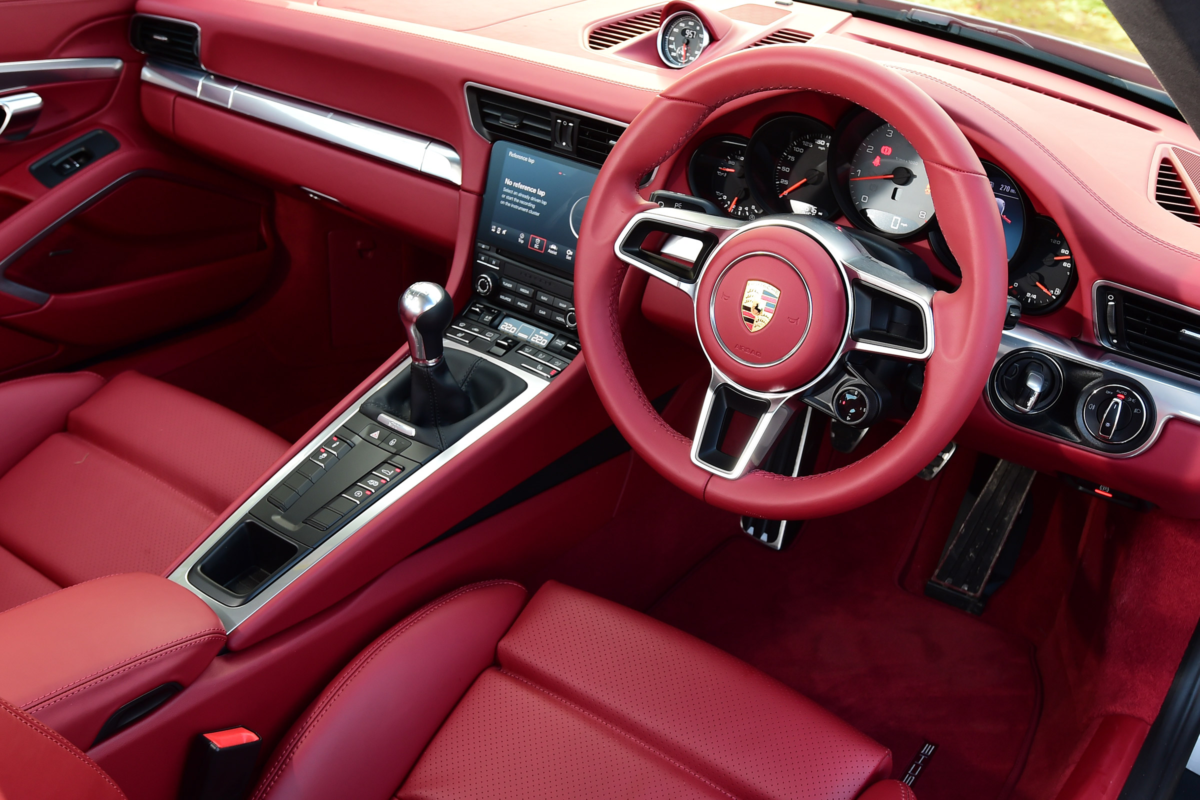 Porsche 911 Carrera dash