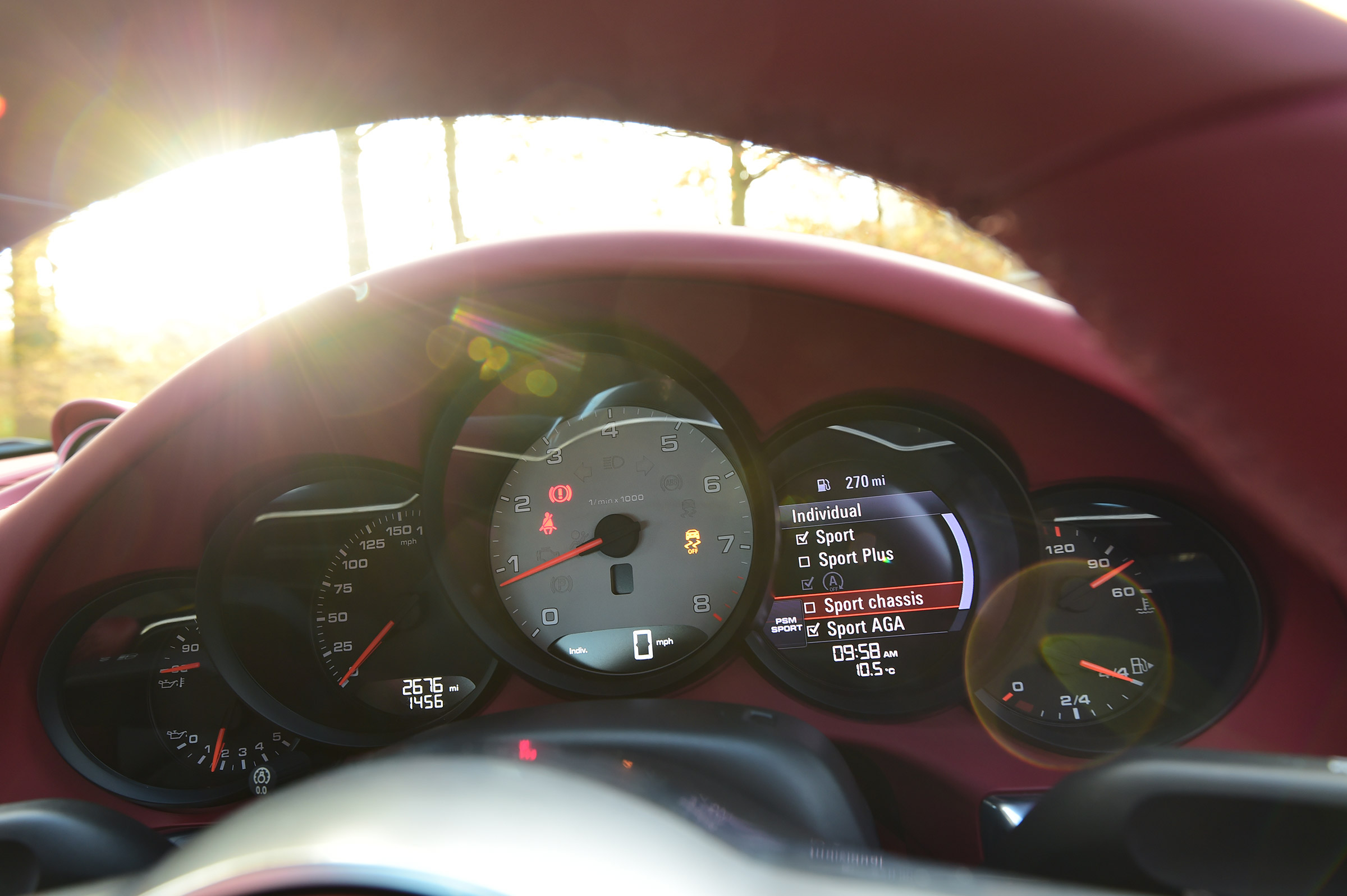 Porsche 911 Carrera dials