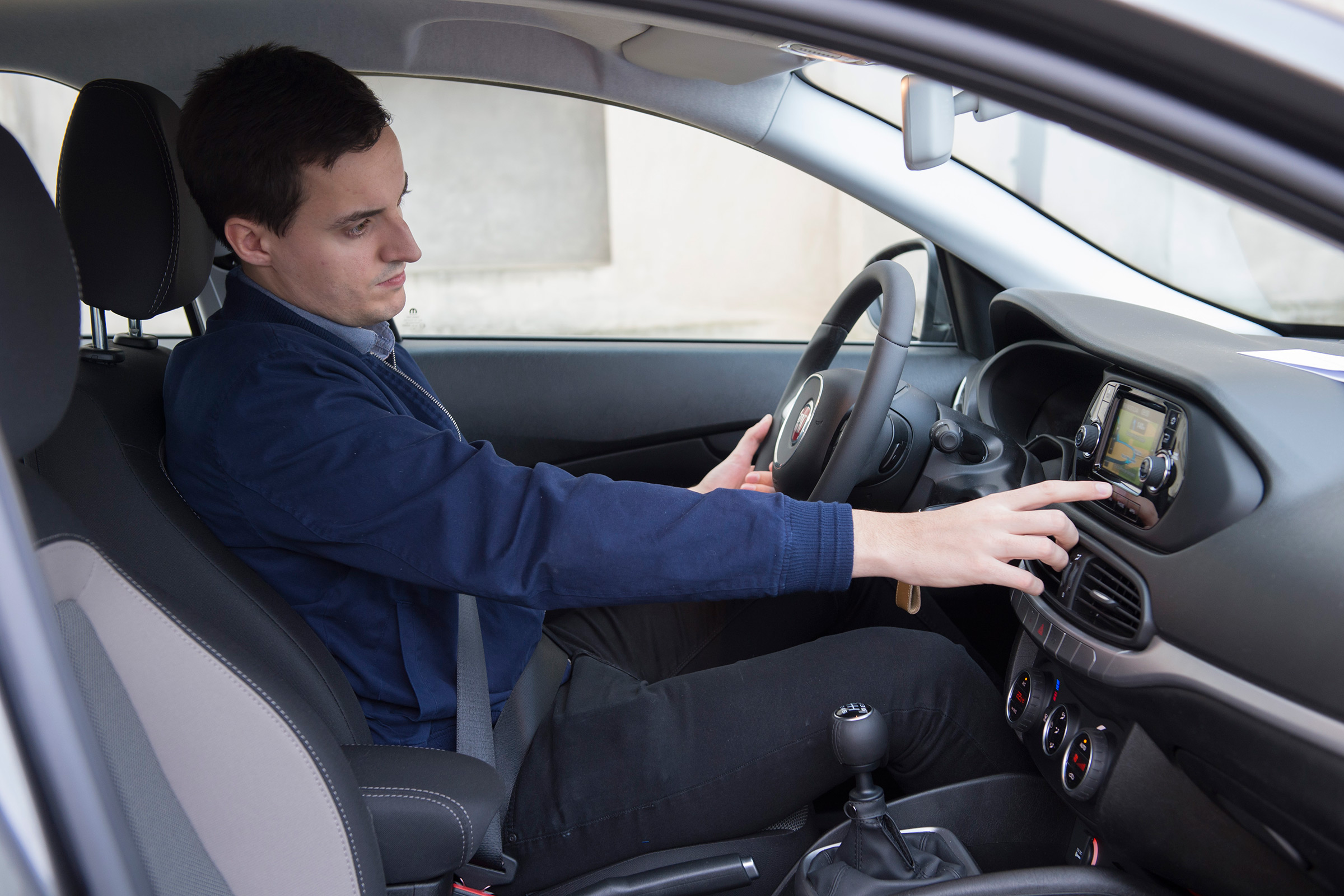 New Fiat Tipo 2016 Lawrence interaction