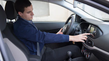 New Fiat Tipo 2016 Lawrence interaction