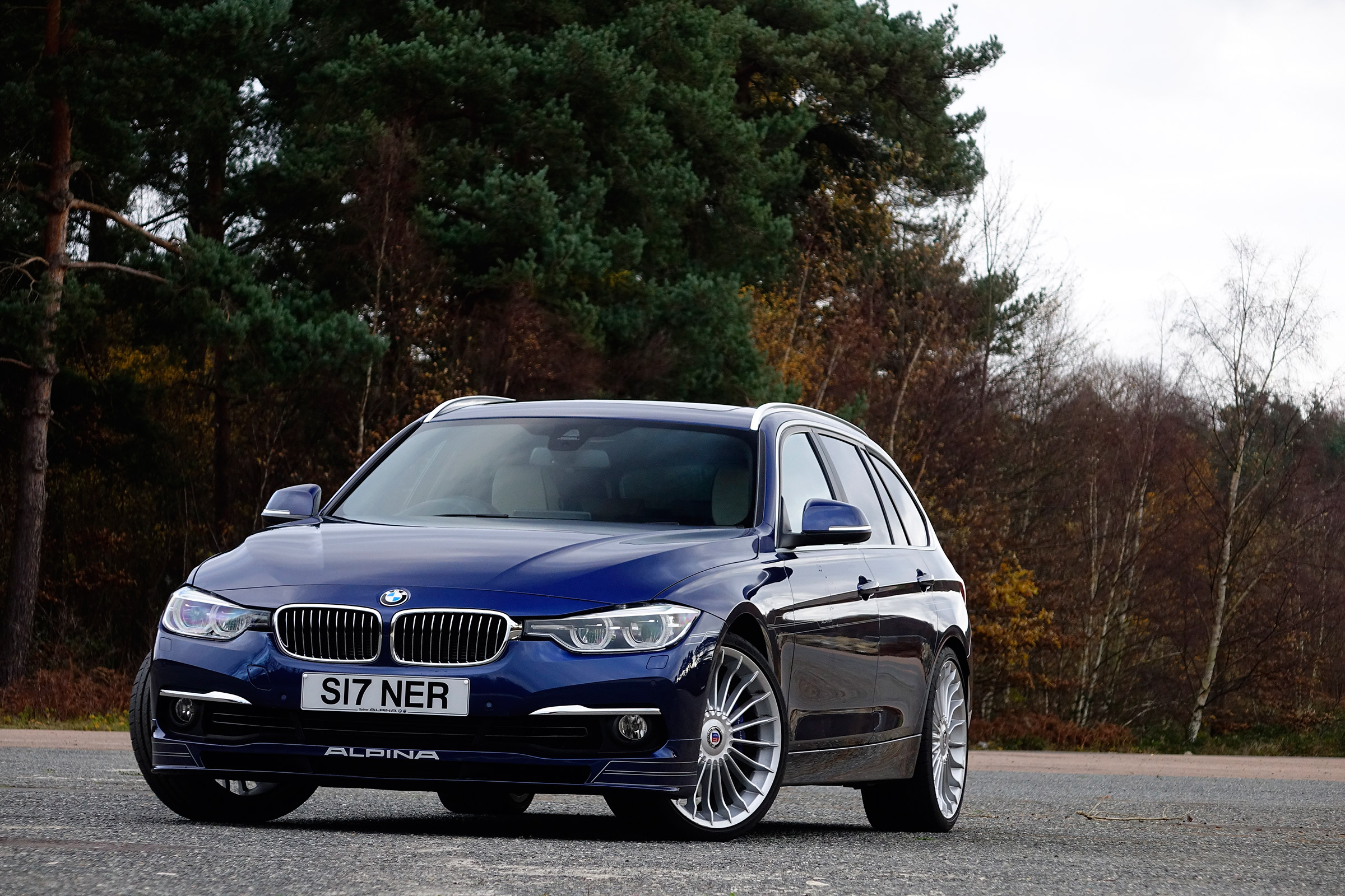 Alpina D3 Touring front static
