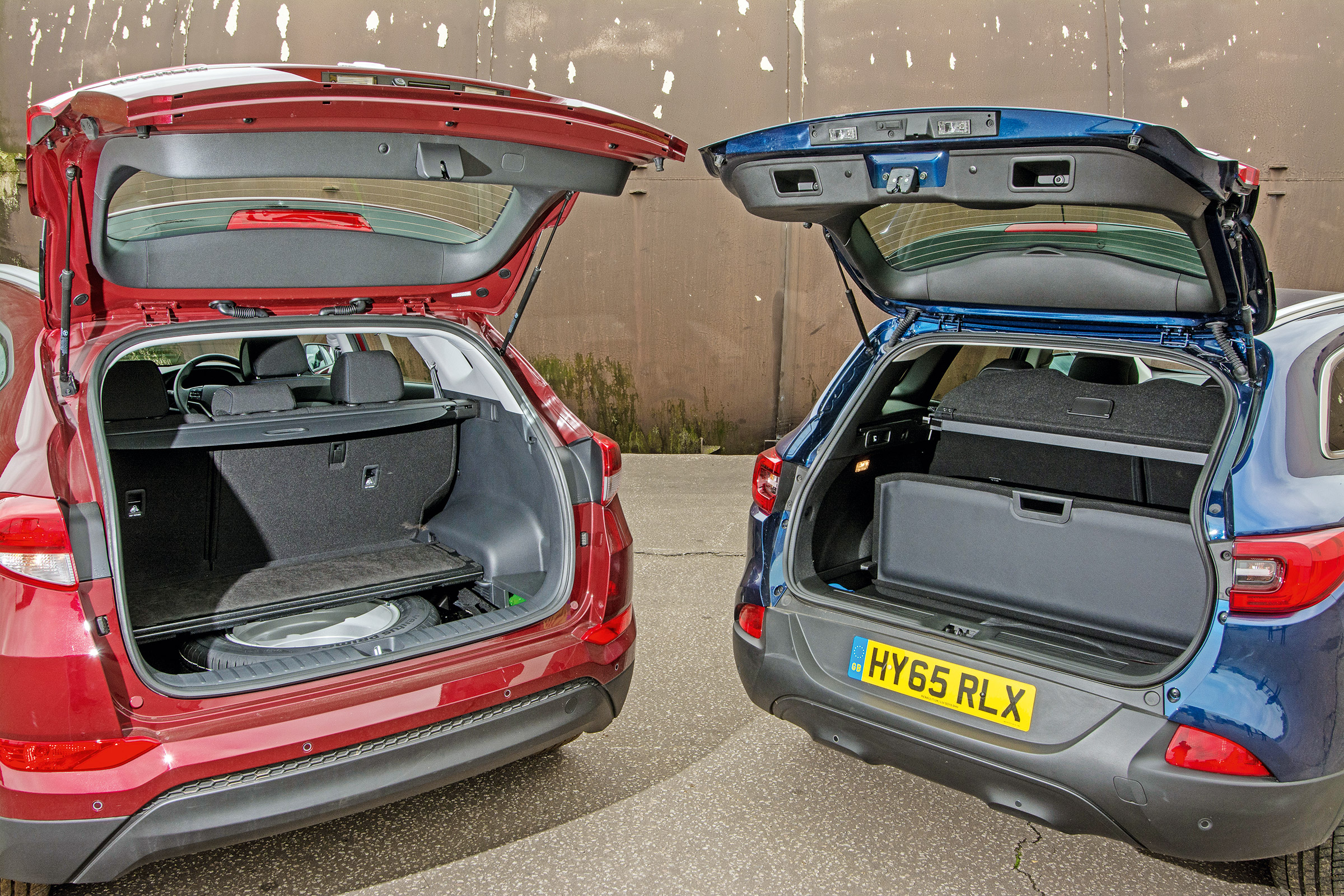 Hyundai Tucson vs Renault Kadjar - group test boot