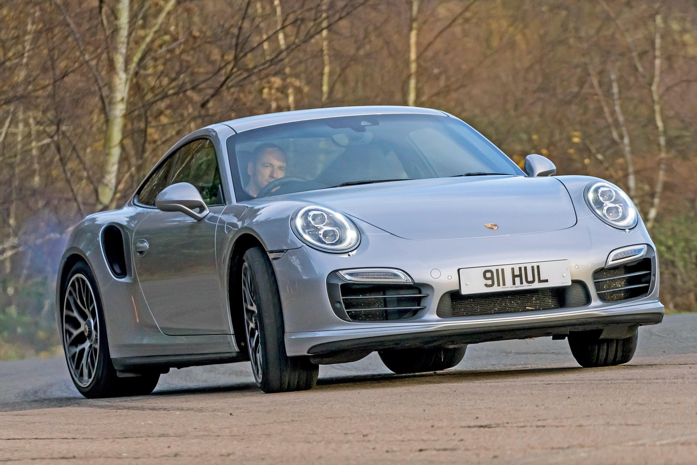 Porsche 911 Turbo S - sideways