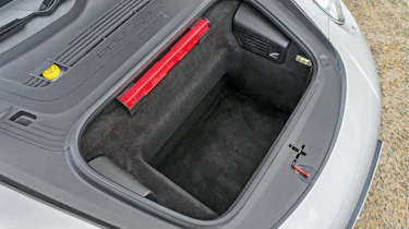 Porsche 911 Turbo S - boot