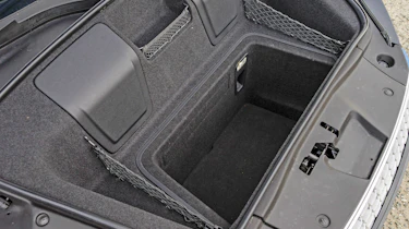Audi R8 - boot
