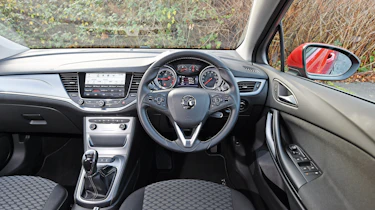 Vauxhall Astra - dash