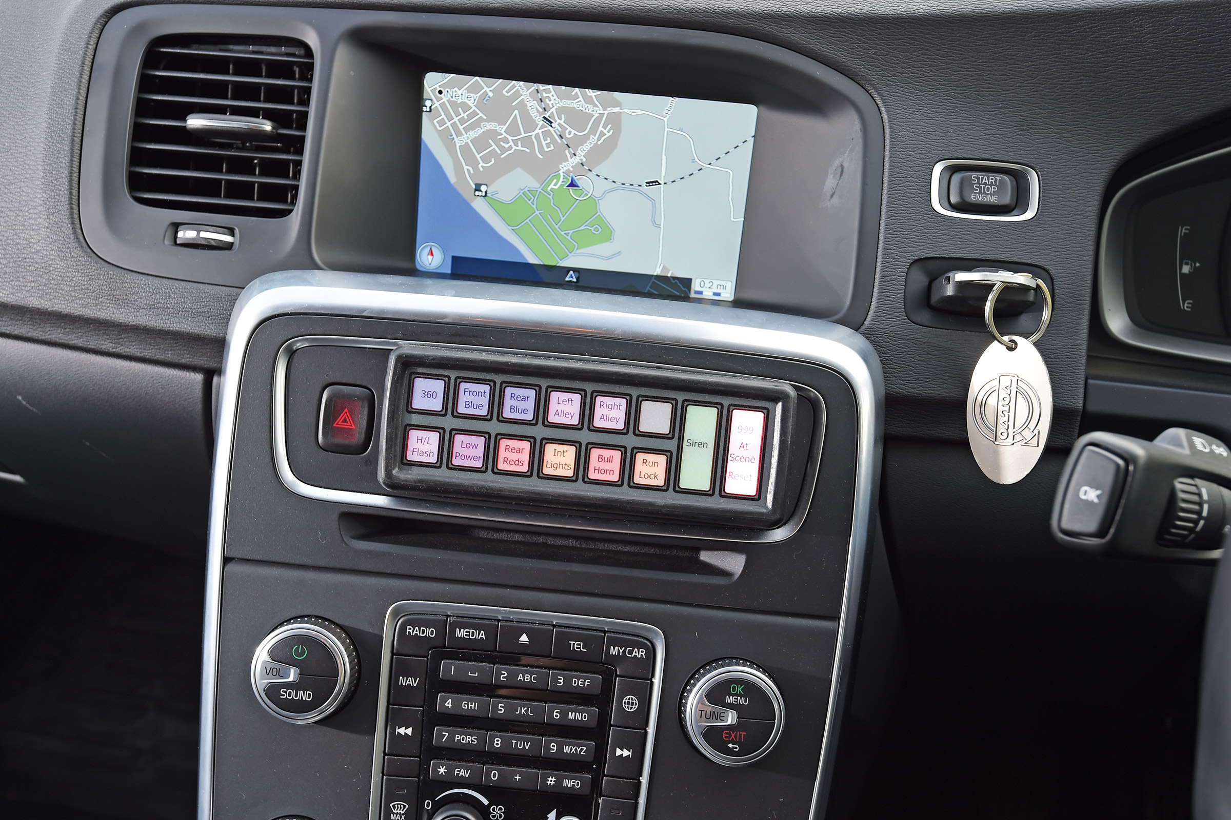 Volvo V60s police car - centre console