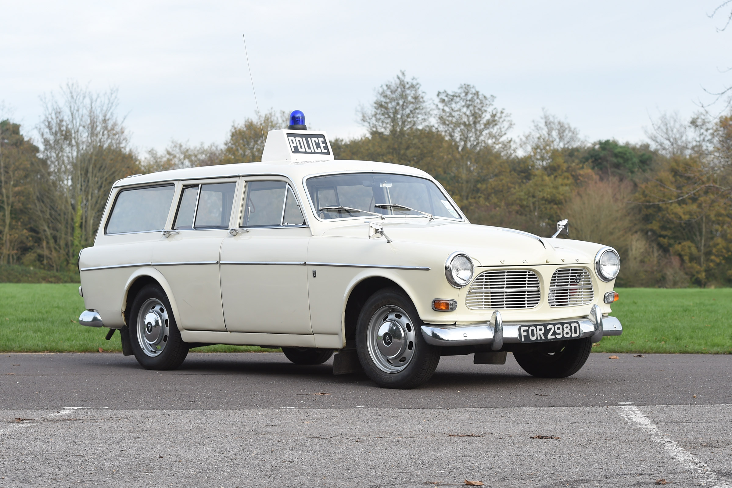 Volvo 121 Amazon police car - static