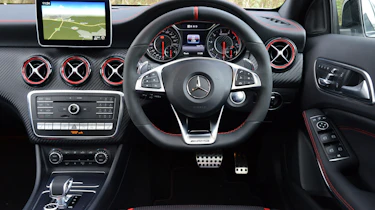 Mercedes-AMG A45 - dash