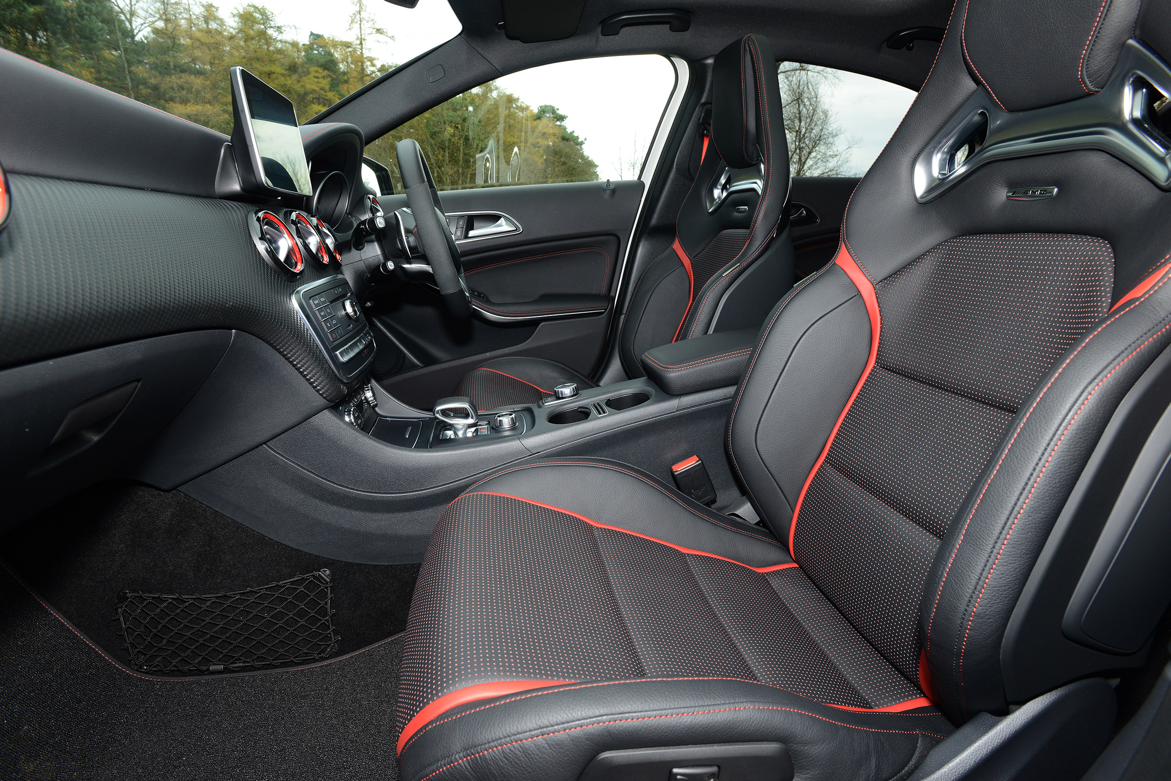 Mercedes-AMG A45 - front seats