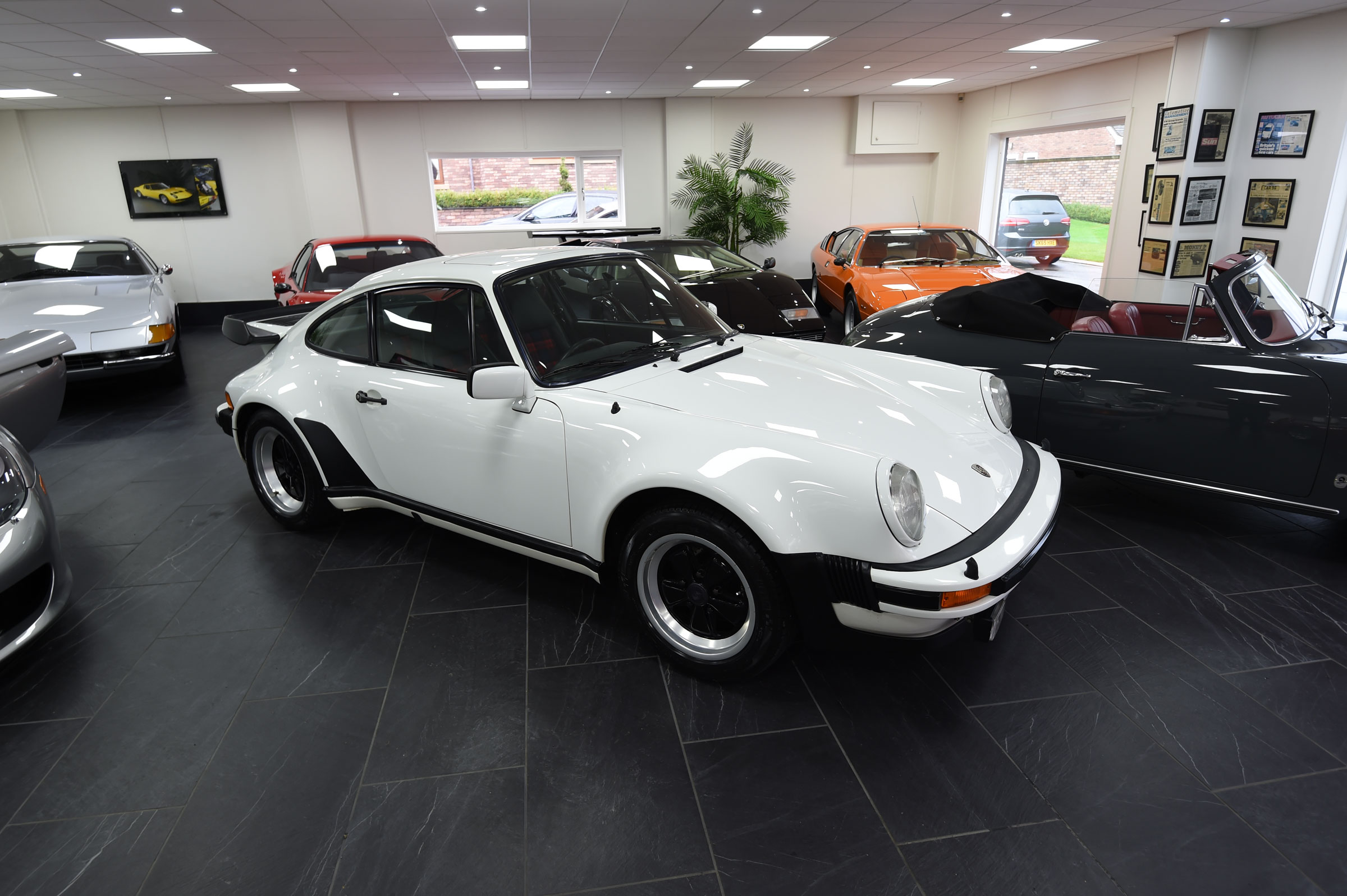 Tom Hartley showroom 911