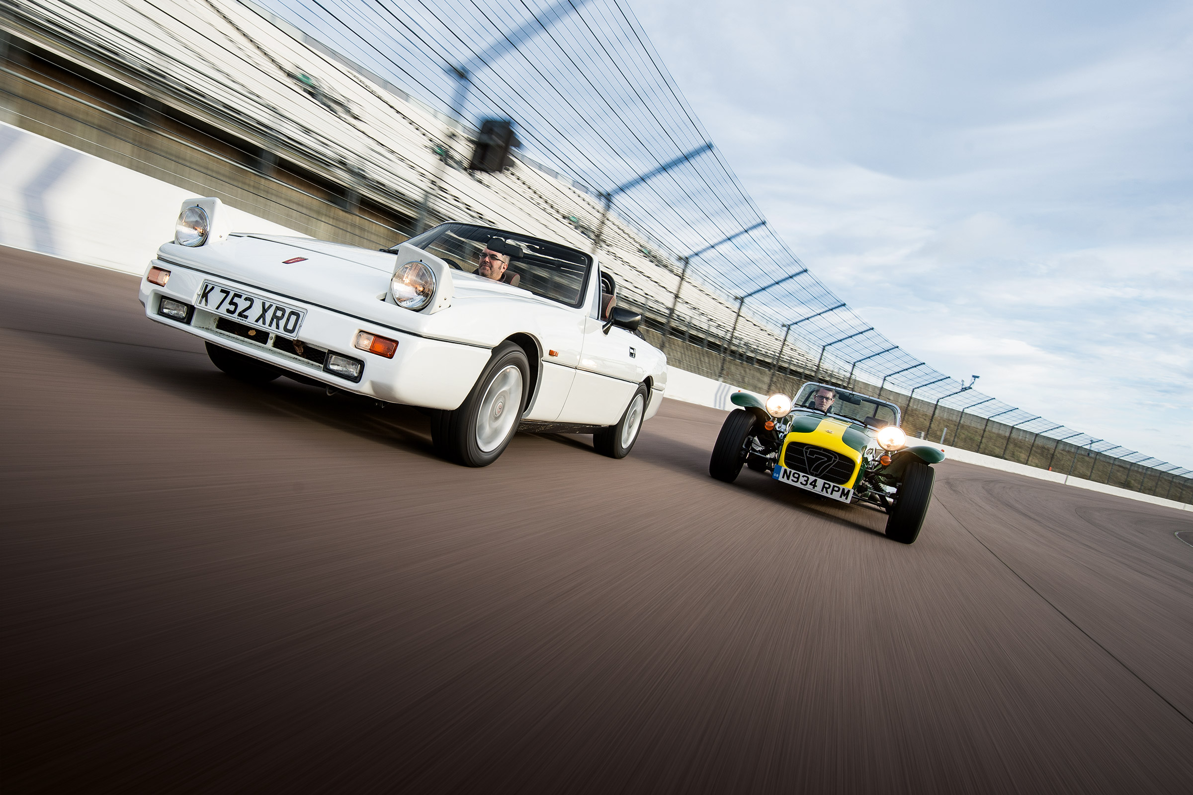 Reliant Scimitar SST and Caterham Seven K Series