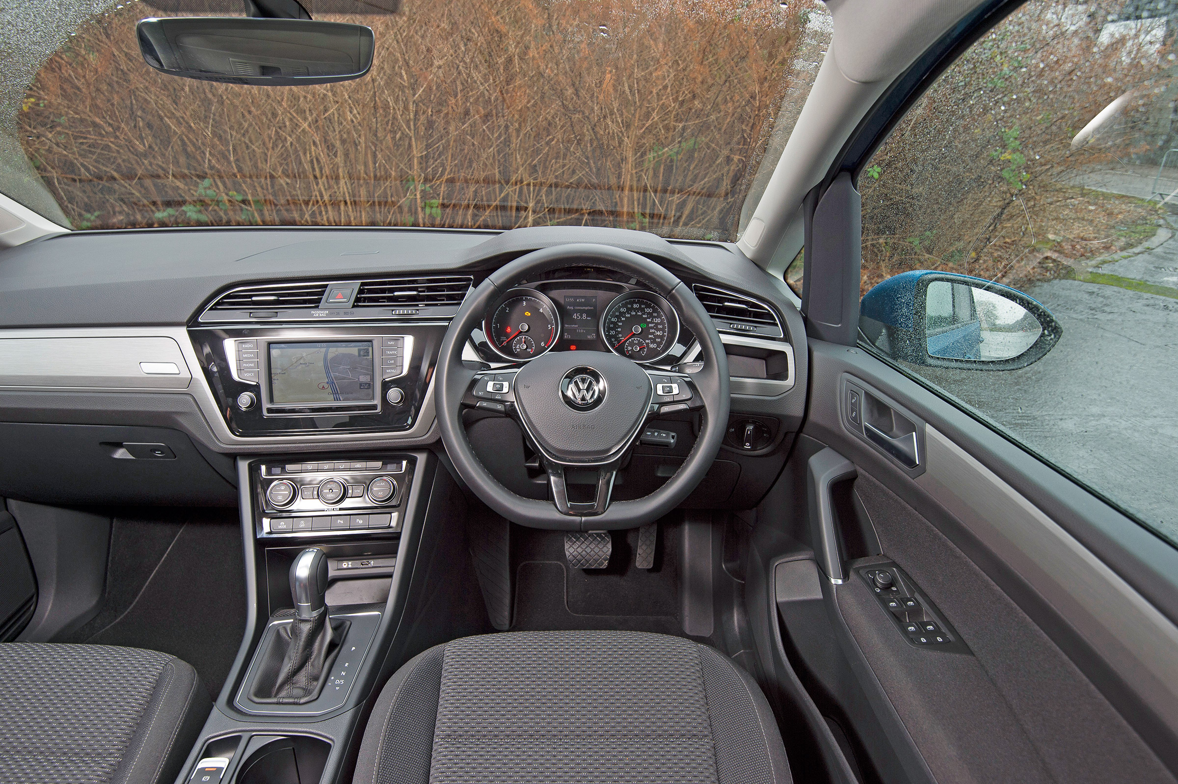 VW Touran 2.0 TDI DSG - dash