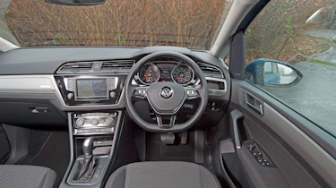 VW Touran 2.0 TDI DSG - dash