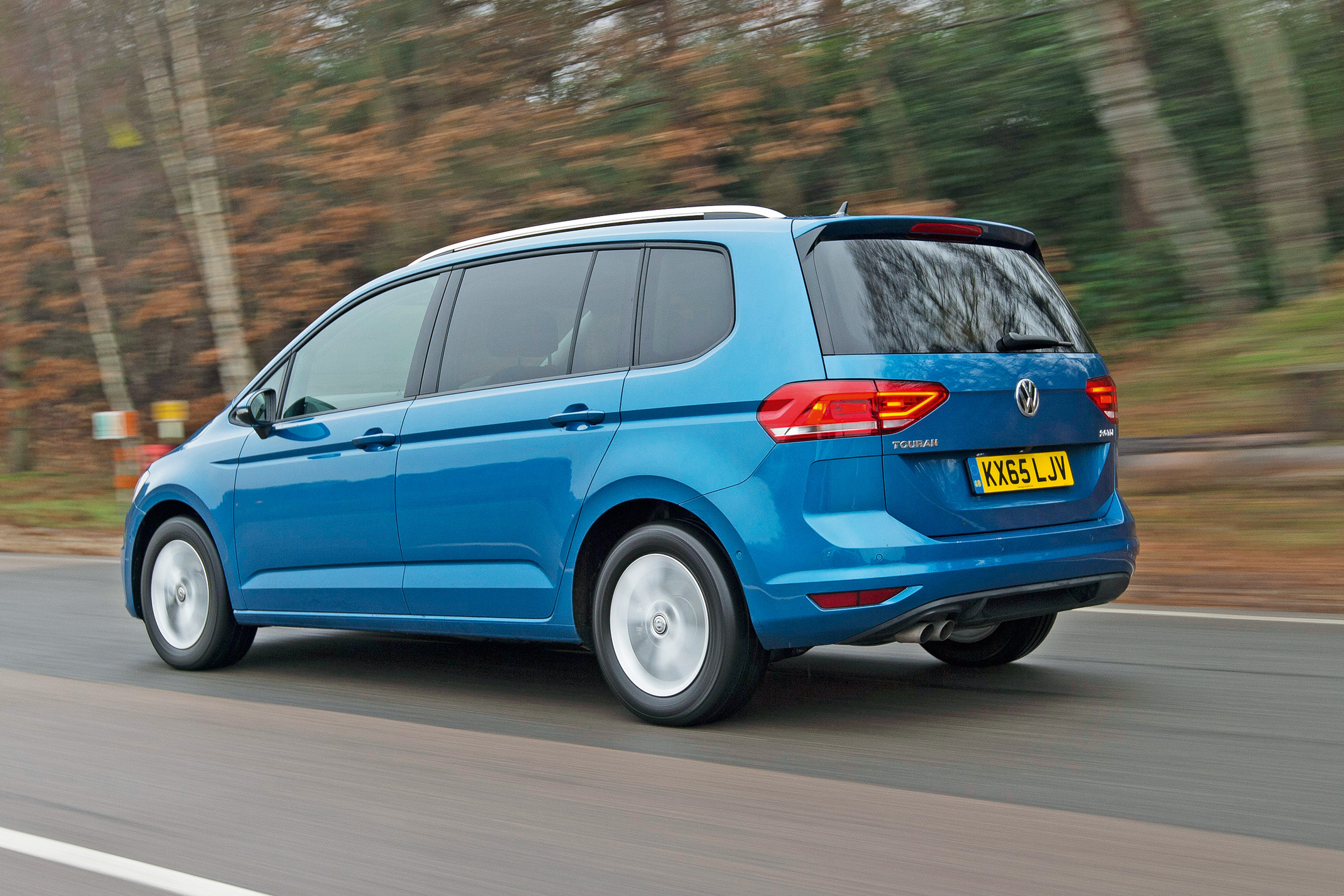 VW Touran 2.0 TDI DSG - rear