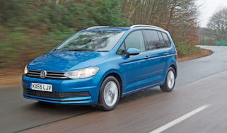 VW Touran 2.0 TDI DSG - front