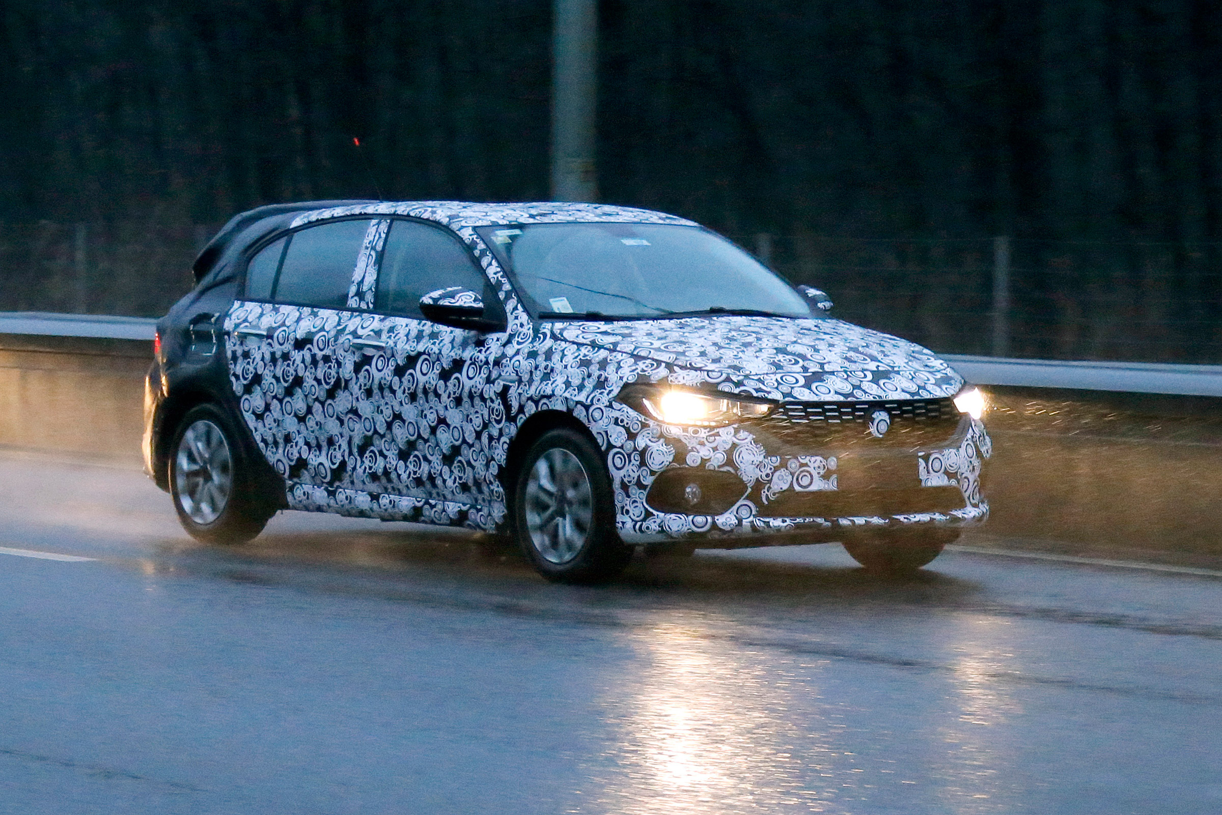 New Fiat Tipo family hatch spied 1