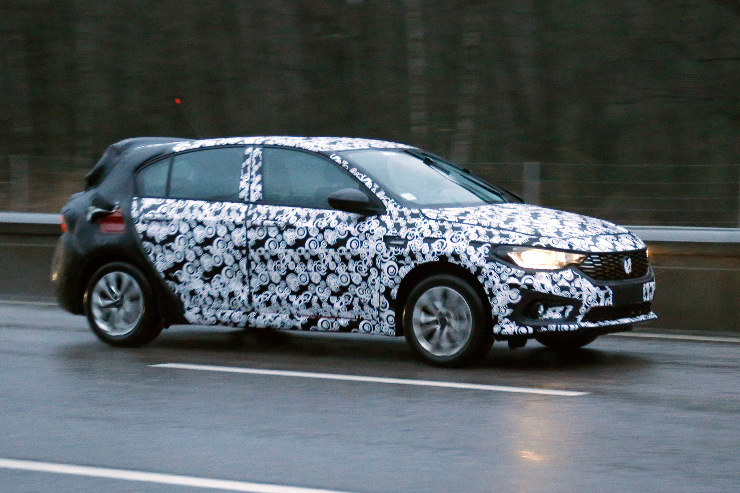 New Fiat Tipo family hatch spied 4