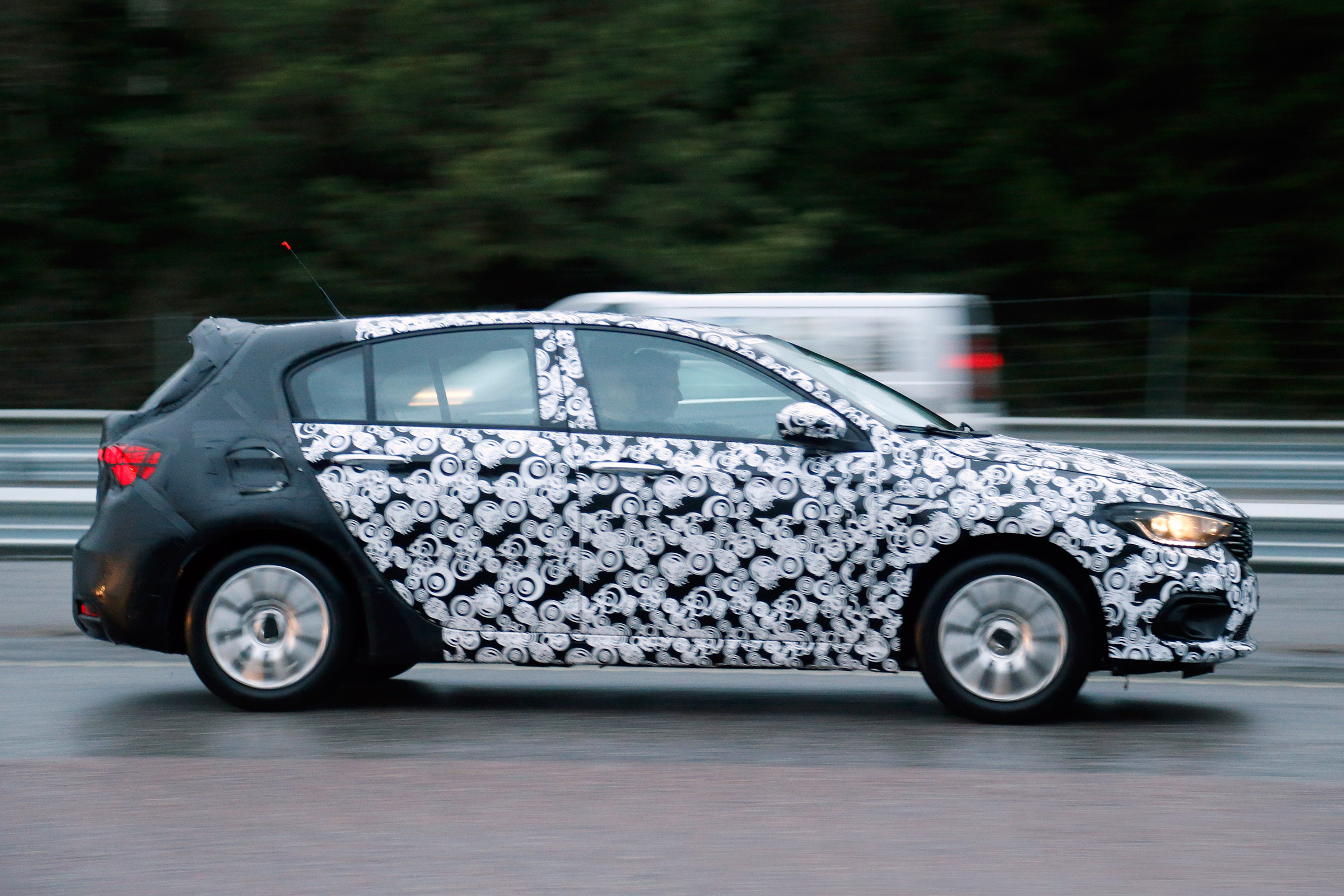 New Fiat Tipo family hatch spied 6