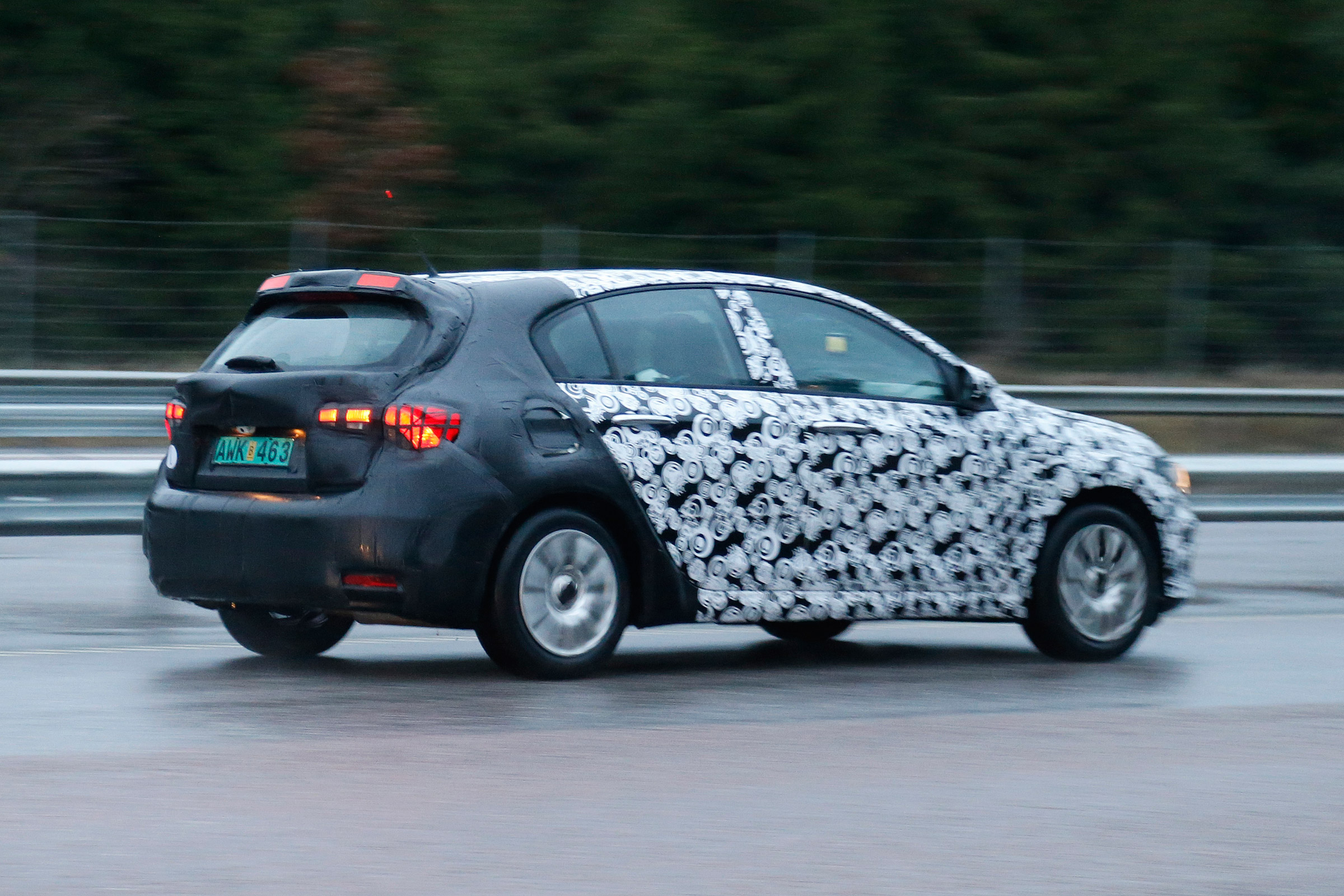 New Fiat Tipo family hatch spied 2