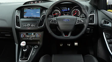 Ford Focus ST Mountune dashboard