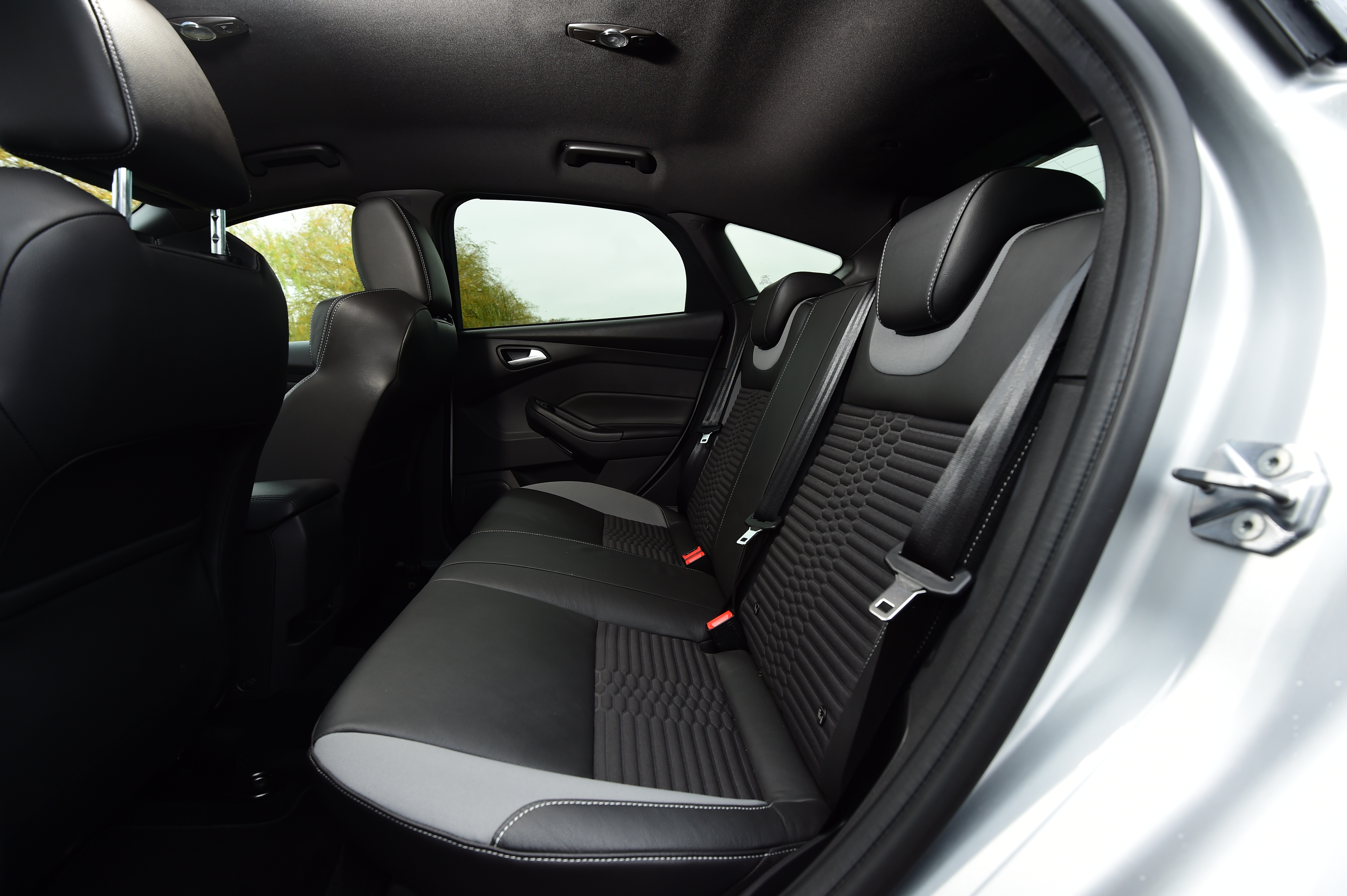 Ford Focus ST Mountune rear seats