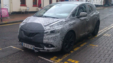 Renault Scenic - spyshot front