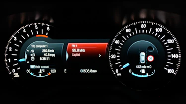 Ford Mondeo Vignale - dials