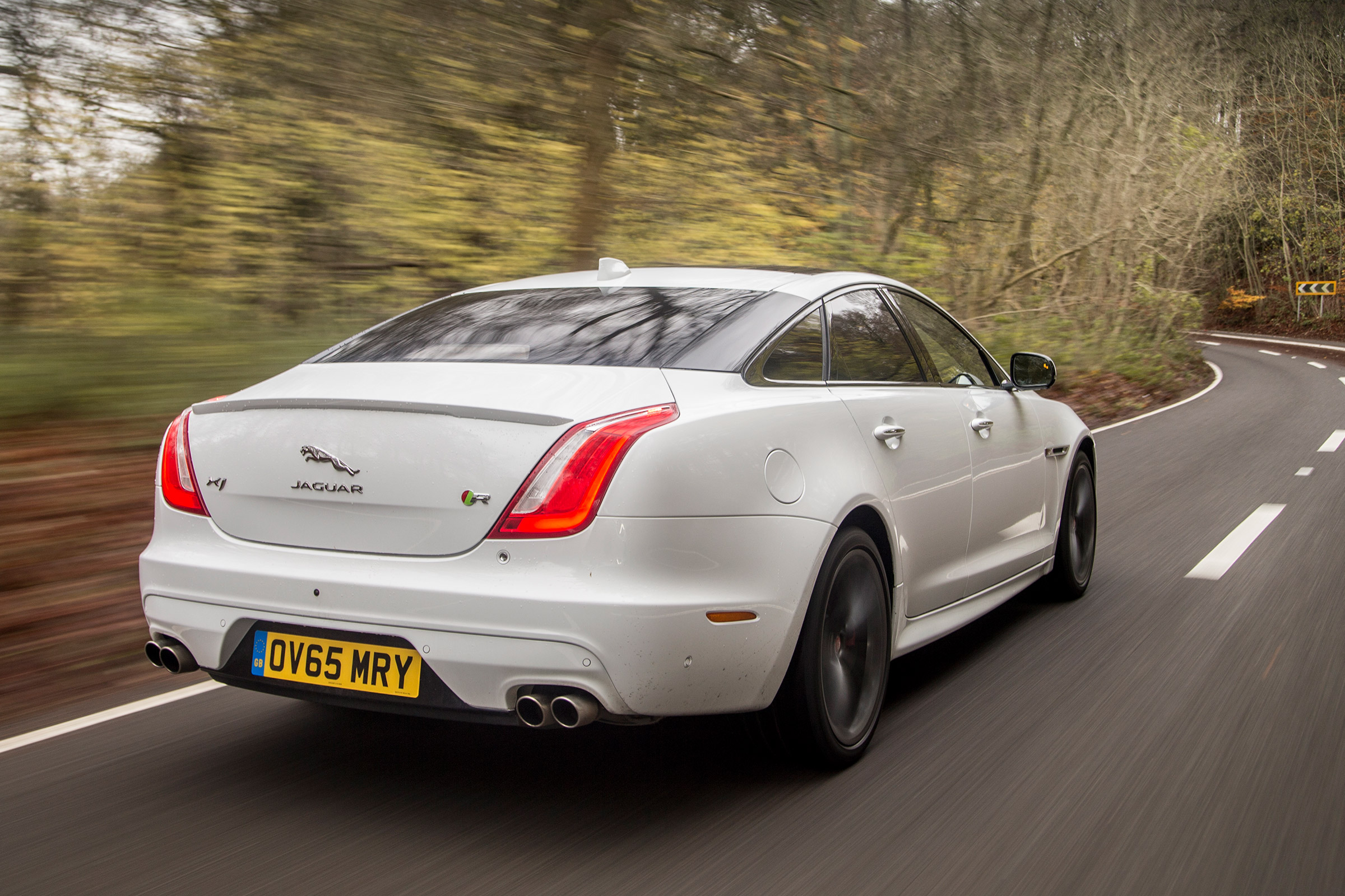 Jaguar XJR - rear