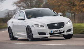 Jaguar XJR - front cornering