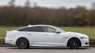 Jaguar XJR - side