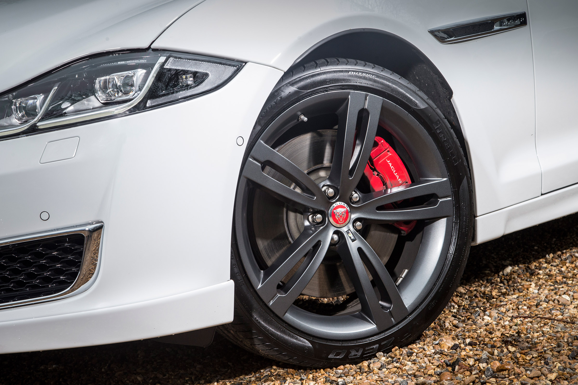 Jaguar XJR - wheel detail