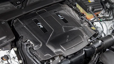 Jaguar XJR - engine