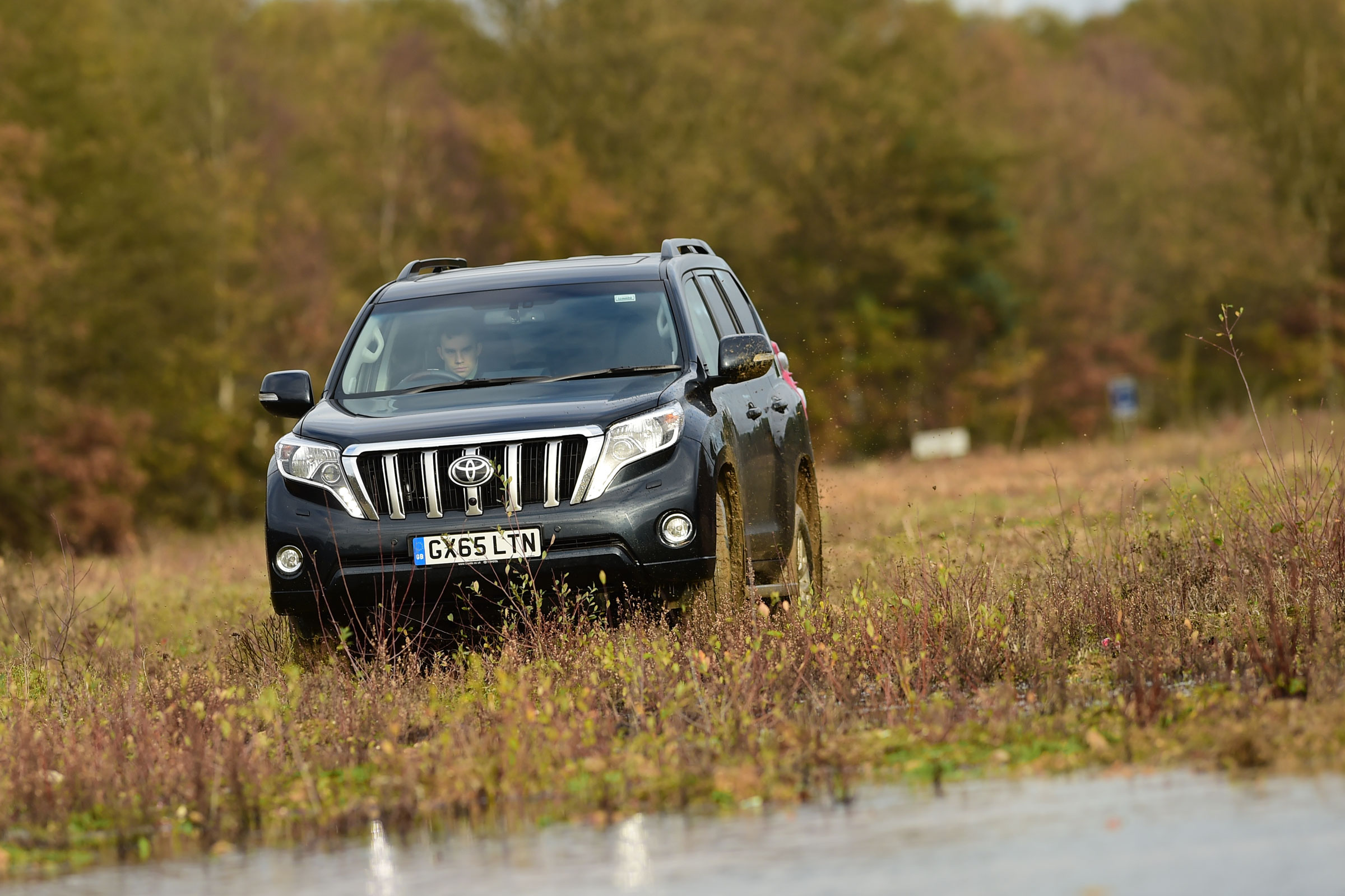 New Toyota Land Cruiser 2016 head on