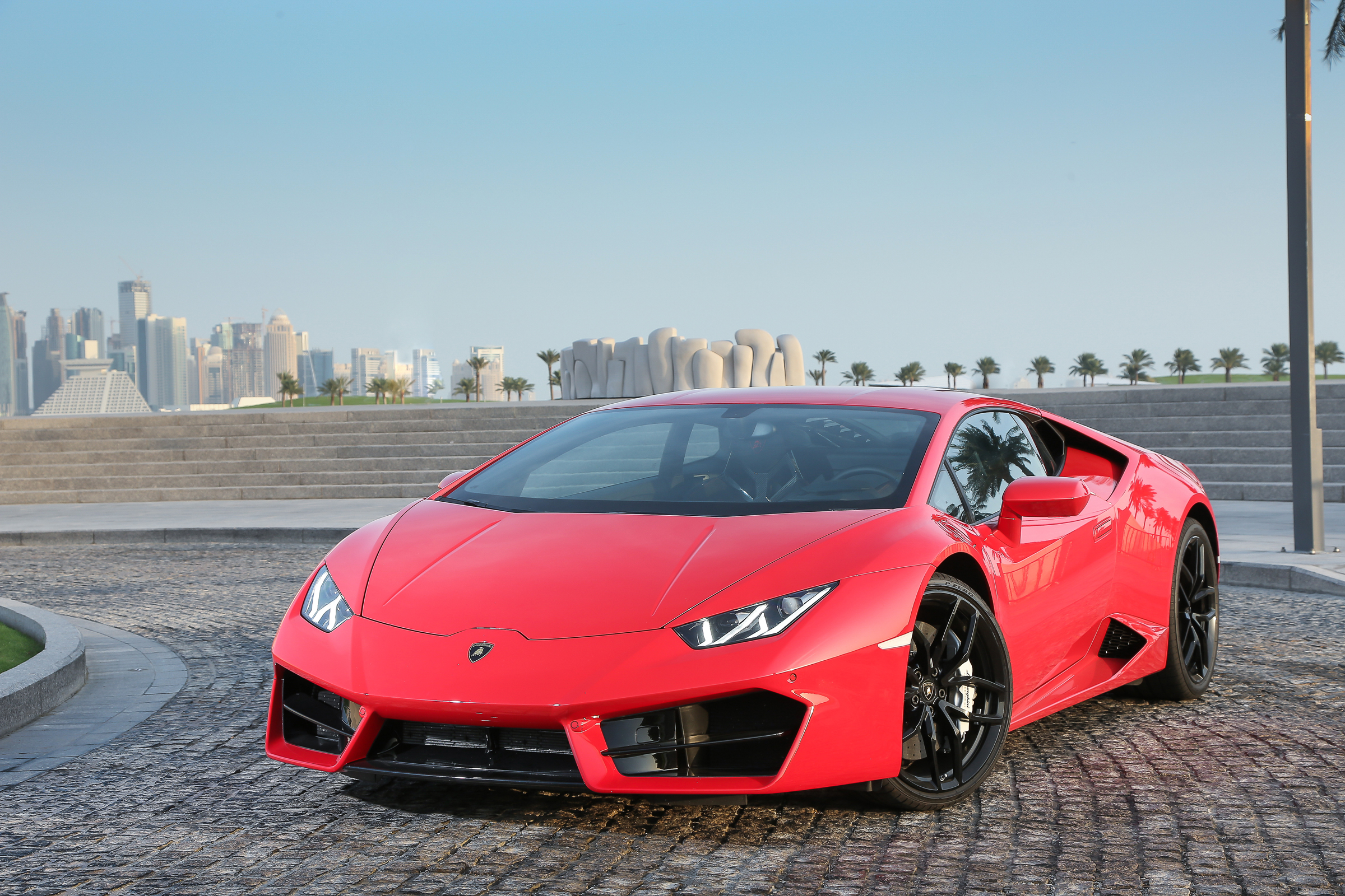 Lamborghini Huracan LP 580-2 front quarter 2