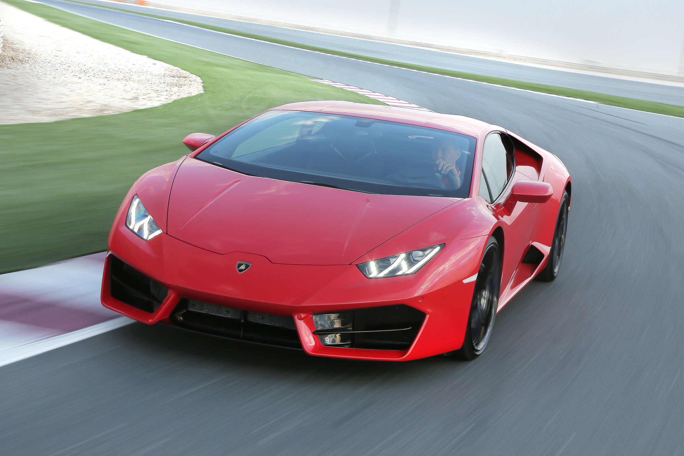 Lamborghini Huracan LP 580-2 front cornering