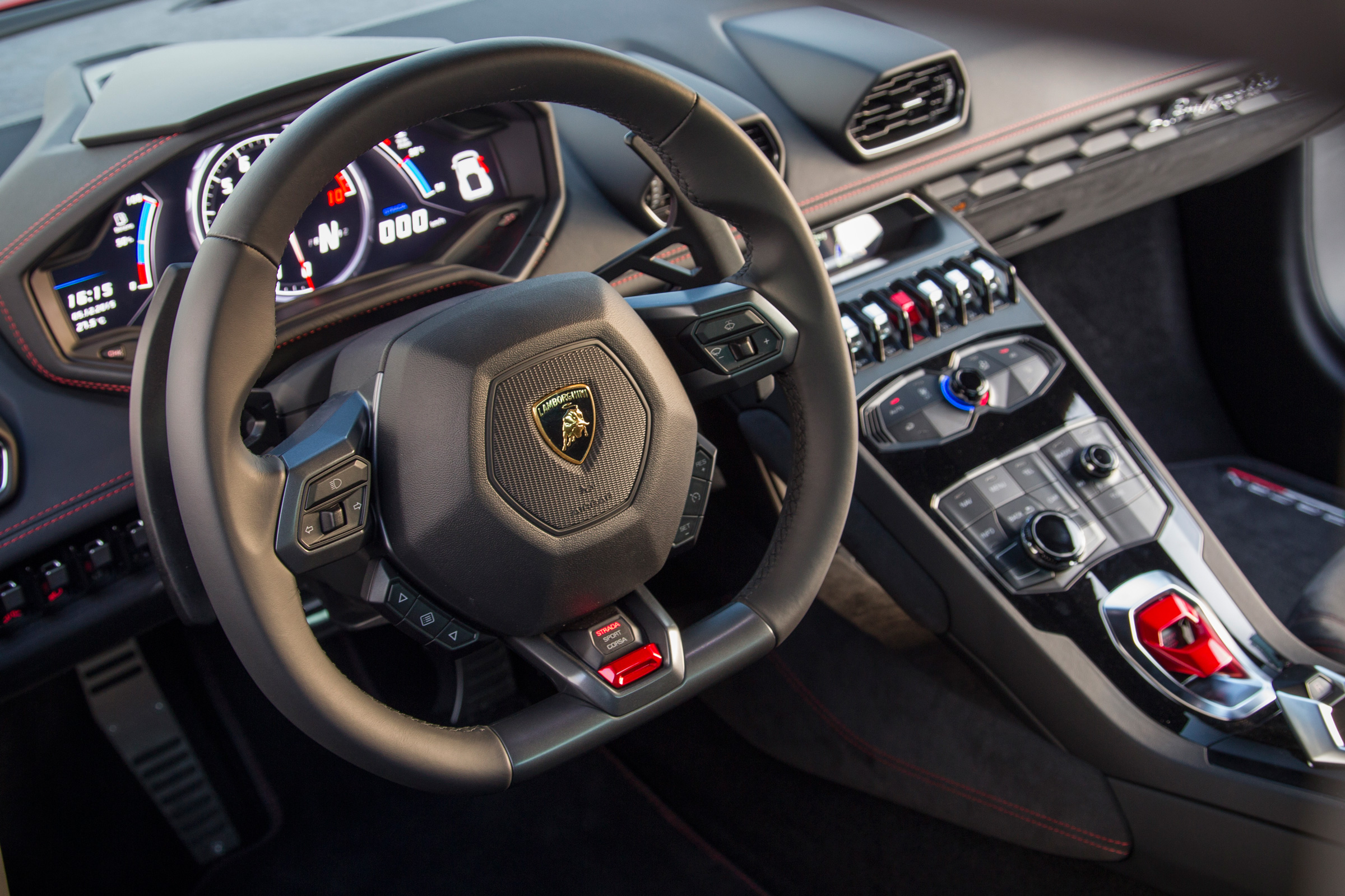 Lamborghini Huracan LP 580-2 interior